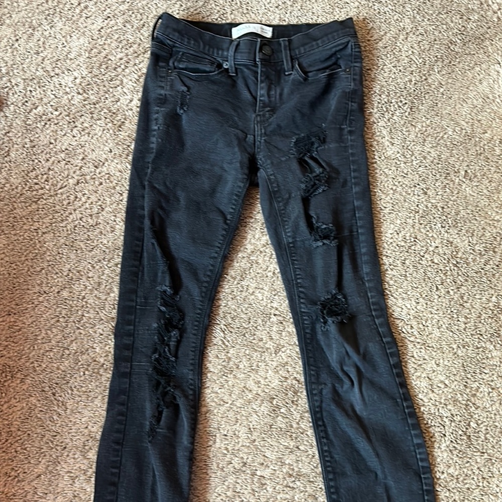 black low rise skinny jeans ripped